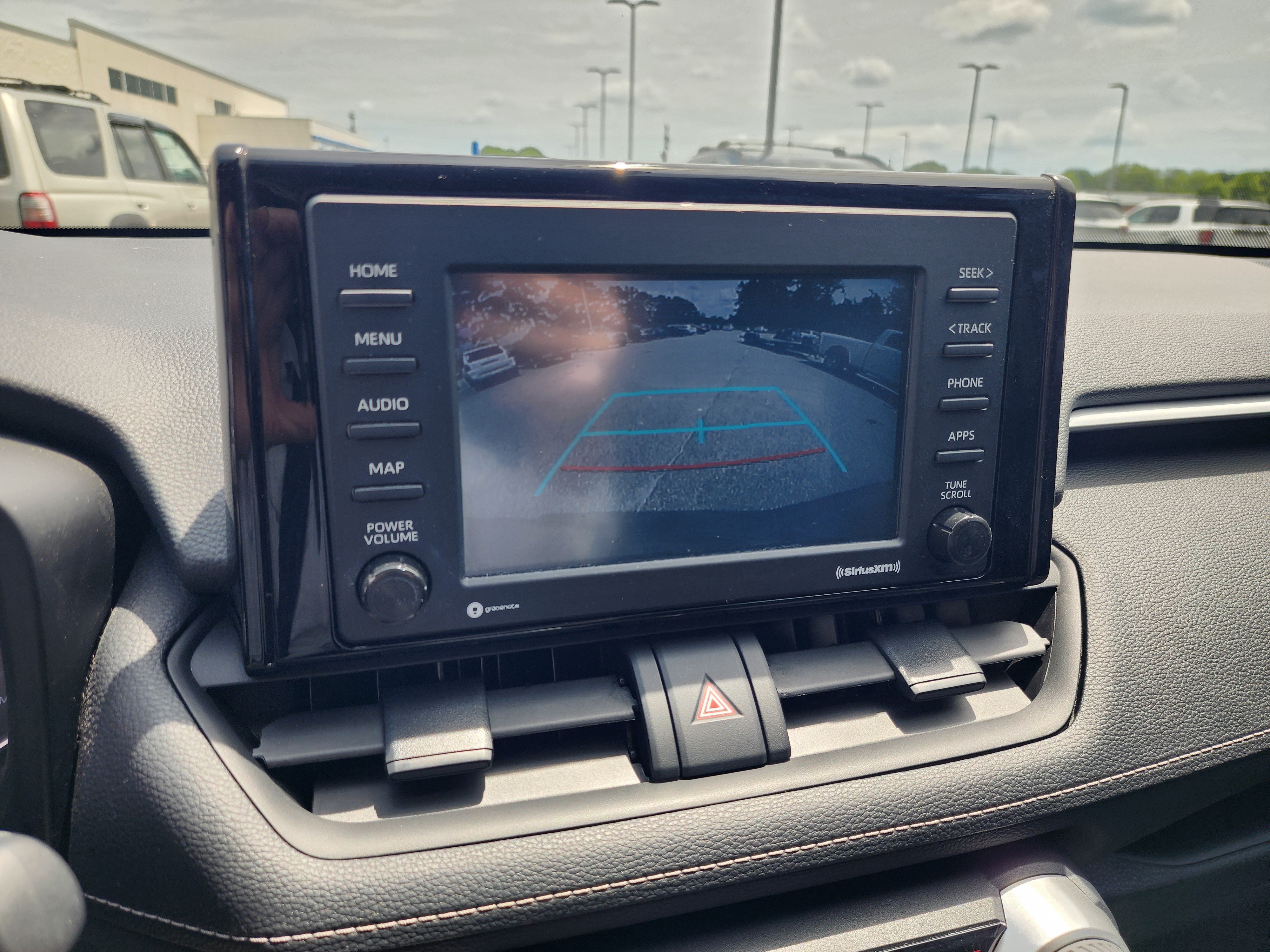 Used 2021 Toyota RAV4 XLE FWD image 21