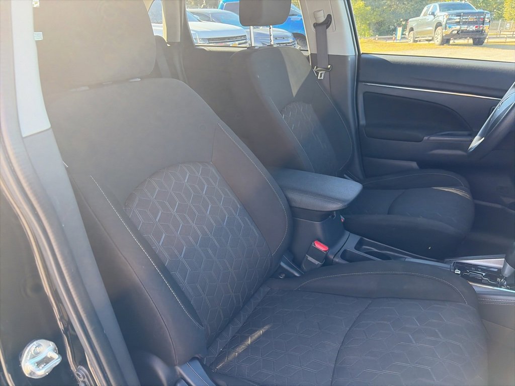 Used 2023 Mitsubishi Outlander Sport SE image 10