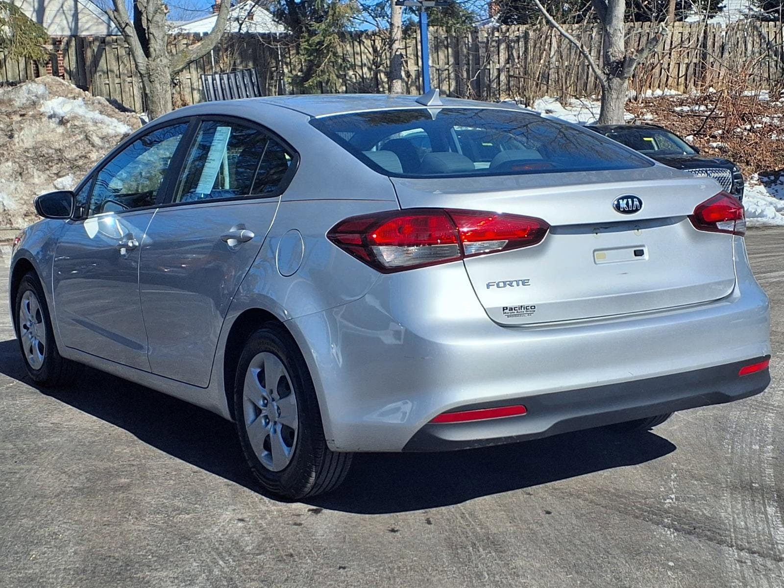 Used 2018 Kia Forte LX FWD image 5