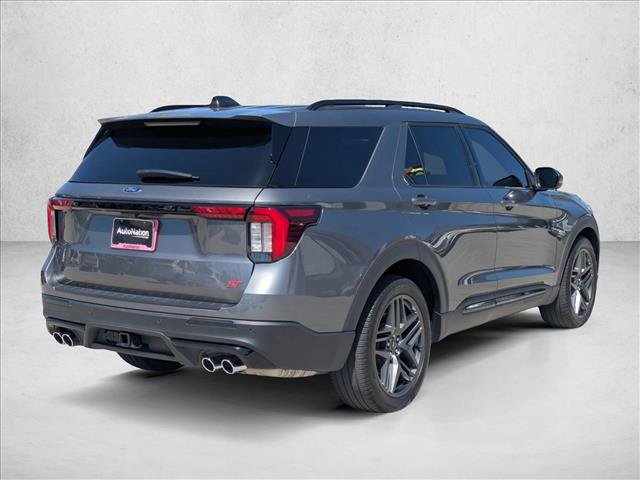 Used 2025 Ford Explorer ST AWD/4WD image 5