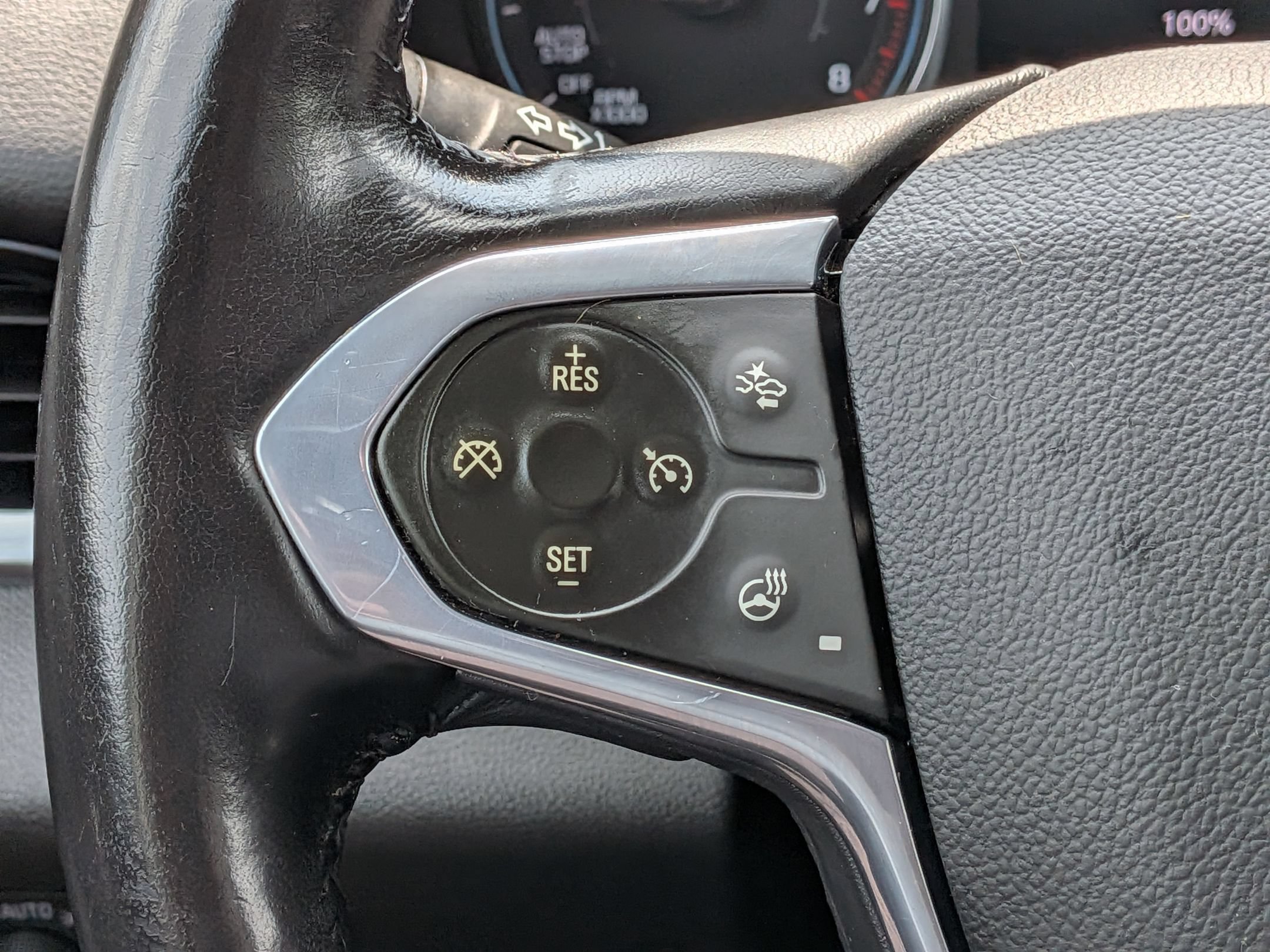 Used 2021 Chevrolet Traverse RS FWD image 19