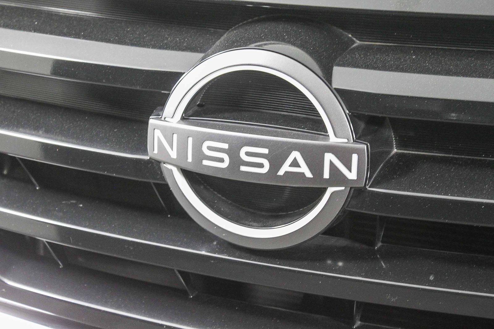 Used 2022 Nissan Pathfinder SV image 5