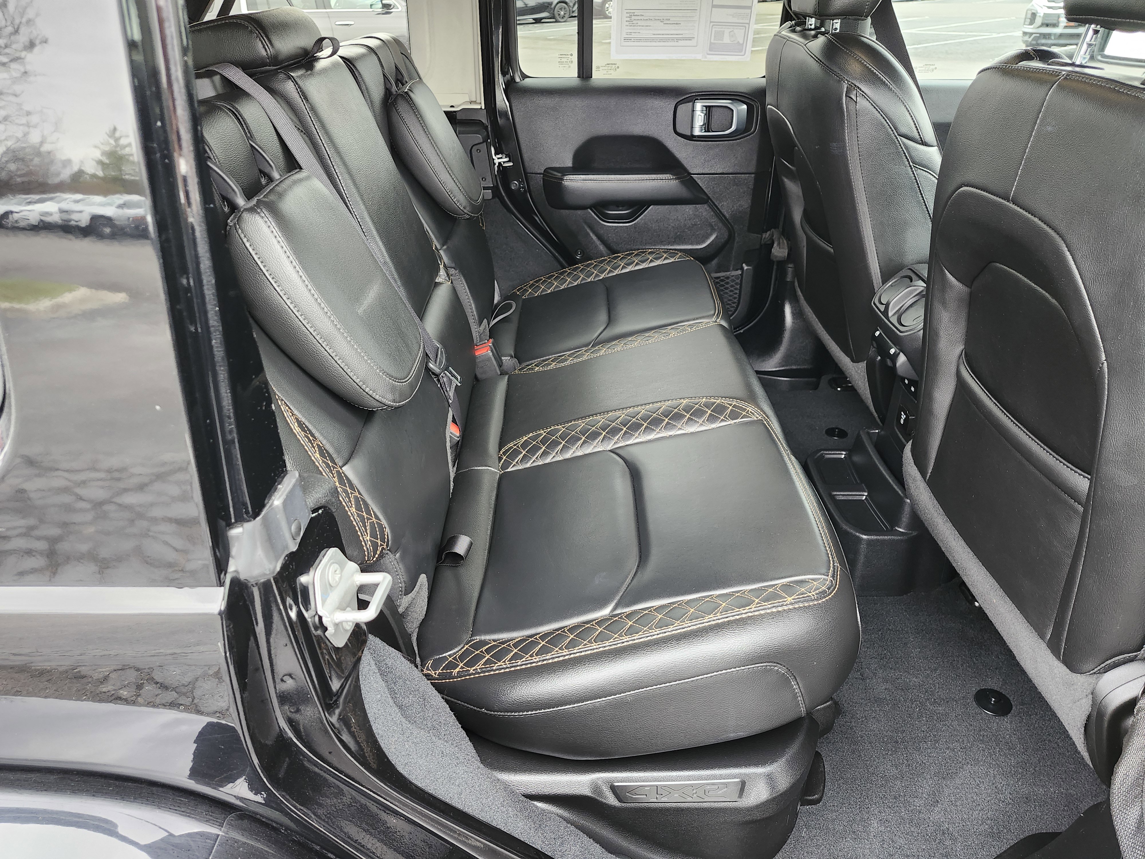 Used 2022 Jeep Wrangler Unlimited Sahara image 20