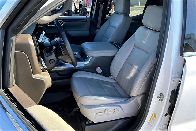 Used 2024 Chevrolet Silverado 1500 LTZ w/ LTZ Premium Package image 18