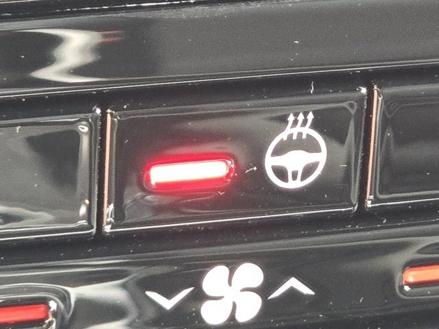 Used 2025 Jeep Grand Cherokee L Limited image 15