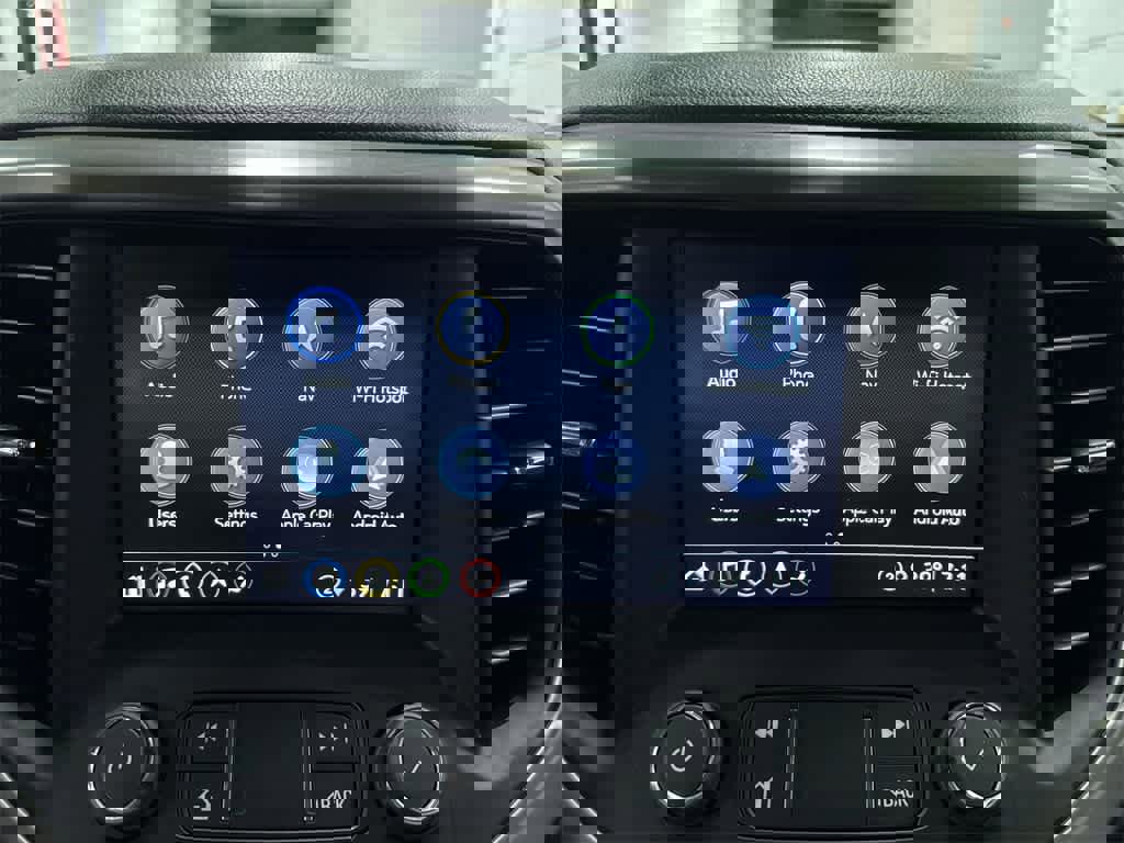 Used 2022 GMC Acadia AT4 w/ Preferred Package image 22