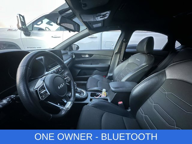 Used 2022 Kia Forte GT-Line w/ GT-Line Premium Package FWD image 3