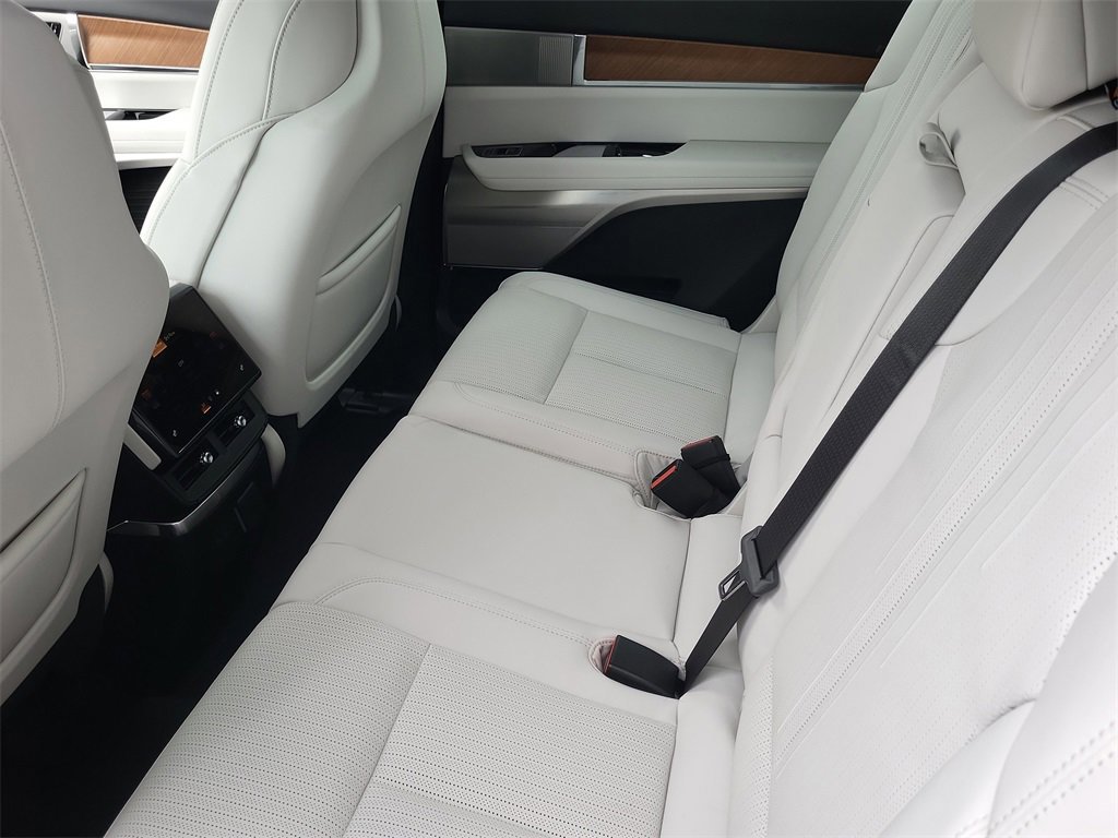 New 2026 Cadillac Vistiq Sport image 27