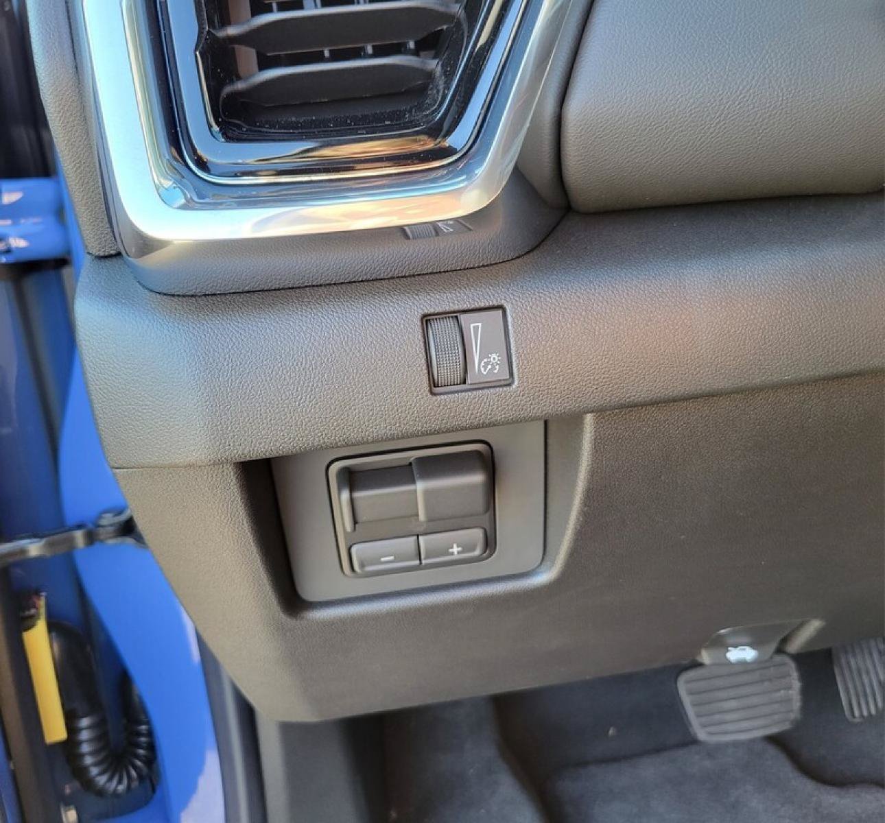 New 2026 GMC Canyon Elevation w/ Convenience Package RWD image 12