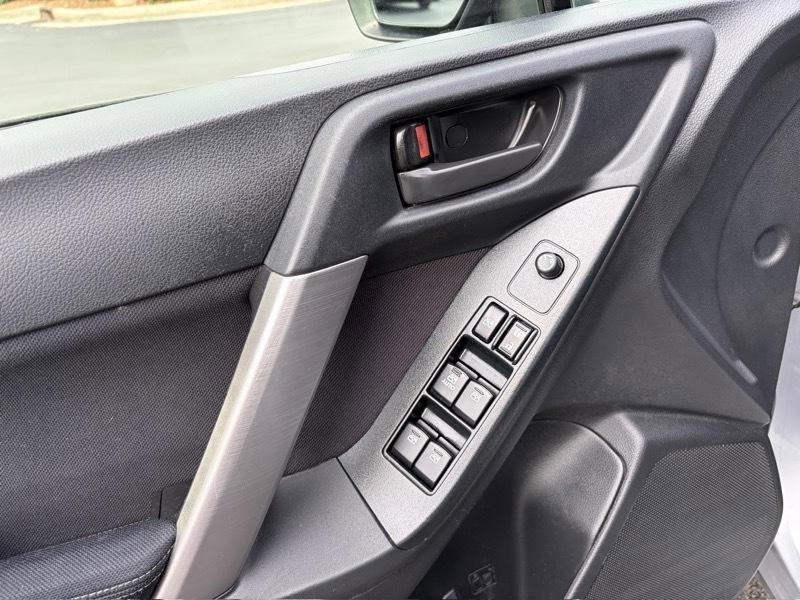 Used 2015 Subaru Forester 2.5i Premium image 27