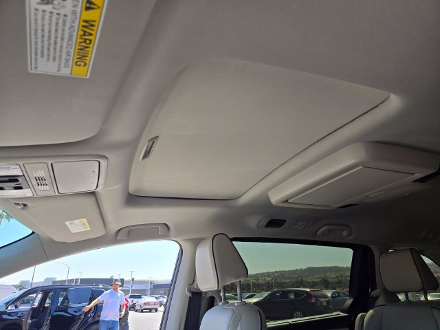 Used 2025 Honda Odyssey Touring image 12
