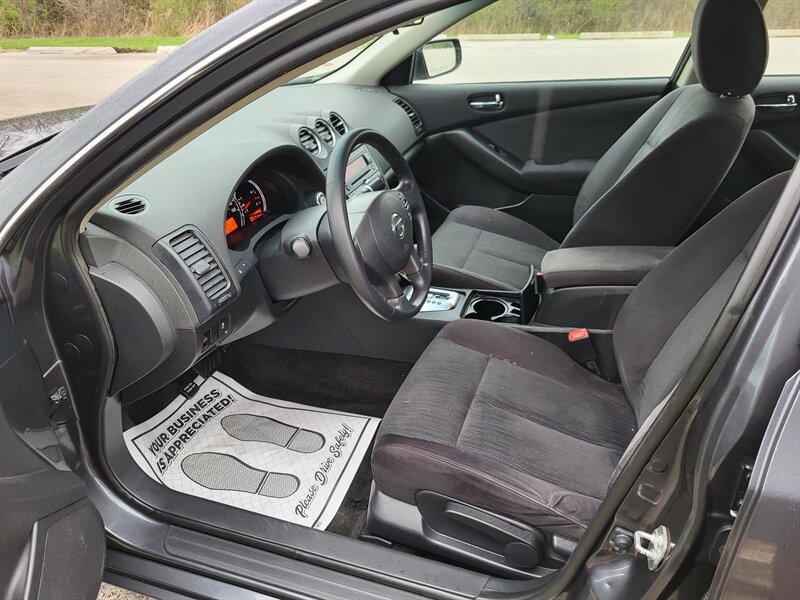 Used 2012 Nissan Altima 2.5 S FWD image 11