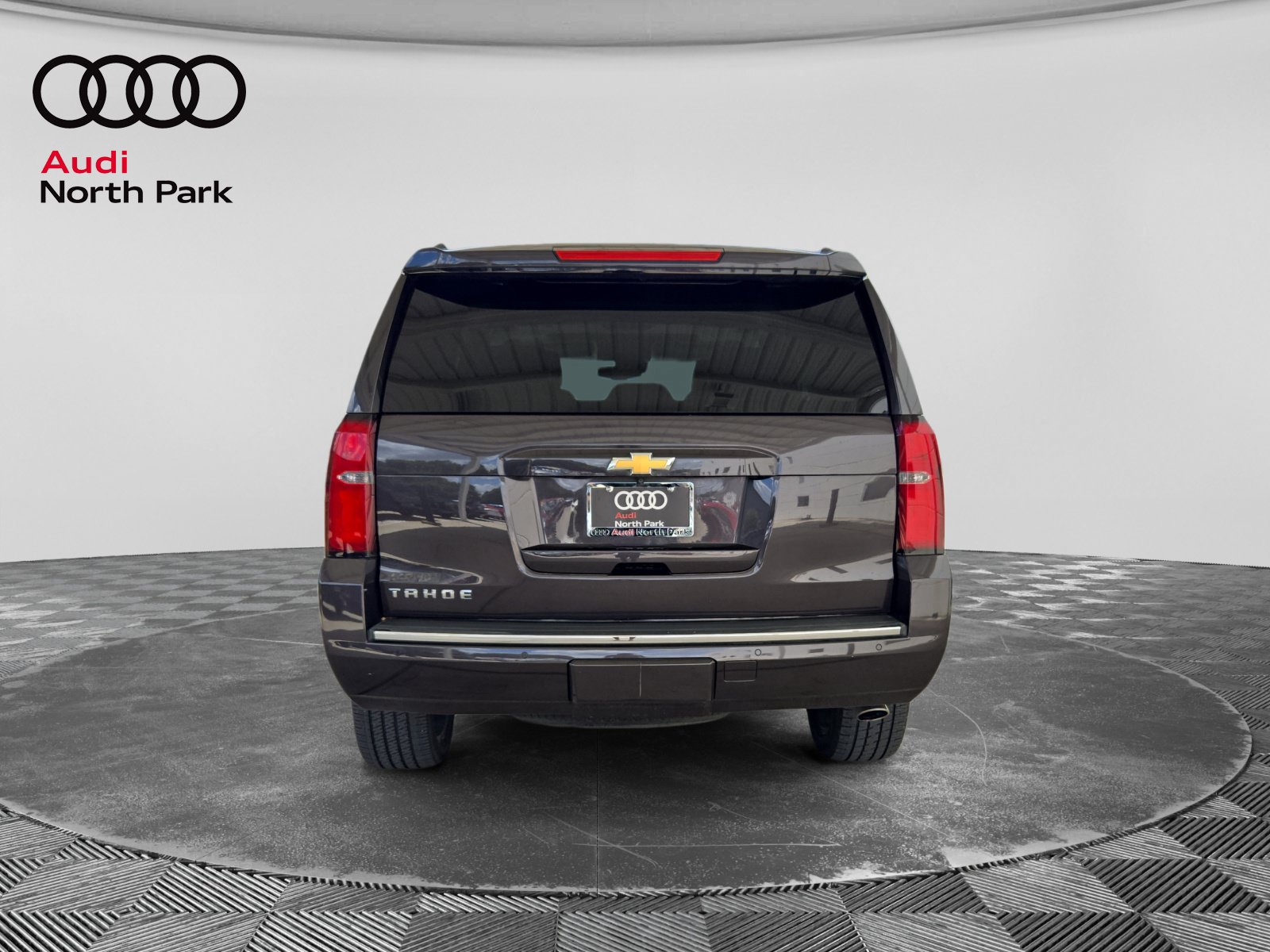 Used 2015 Chevrolet Tahoe LTZ w/ Max Trailering Package RWD image 4