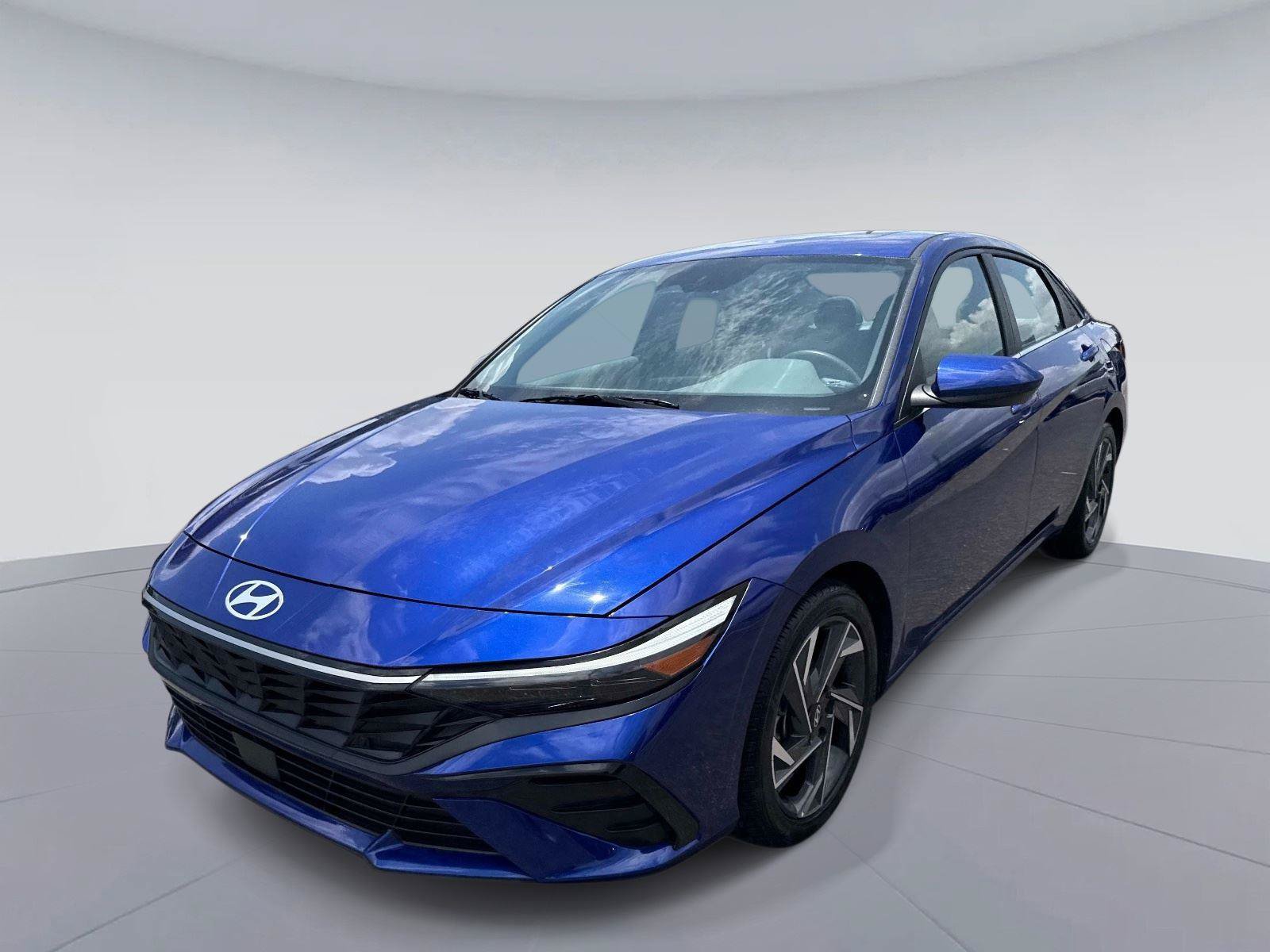 Used 2024 Hyundai Elantra SEL w/ Convenience Package FWD image 8