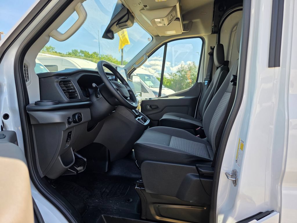 New 2026 Ford Transit 250 148 Medium Roof RWD image 23