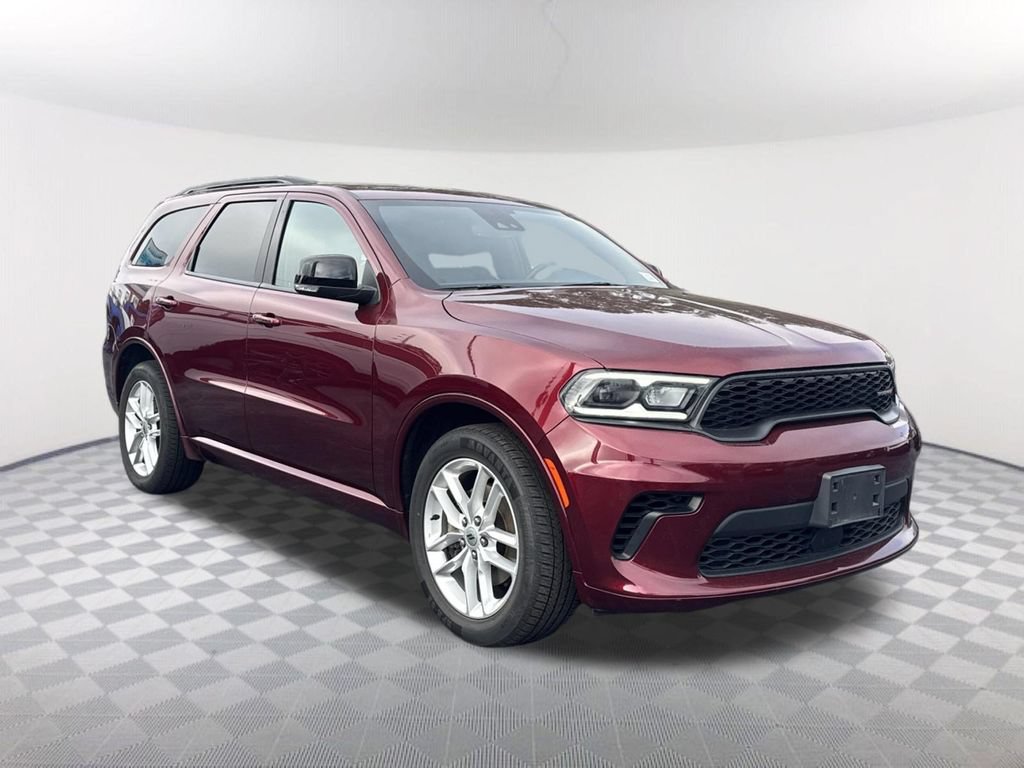 Used 2024 Dodge Durango GT RWD image 3