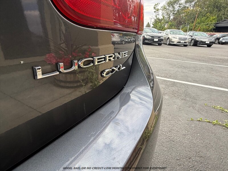 Used 2011 Buick Lucerne CXL FWD image 29
