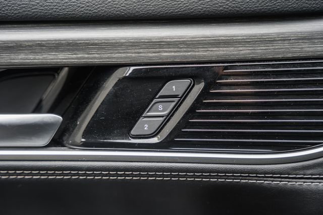 Used 2024 Jeep Wagoneer L Series II image 52