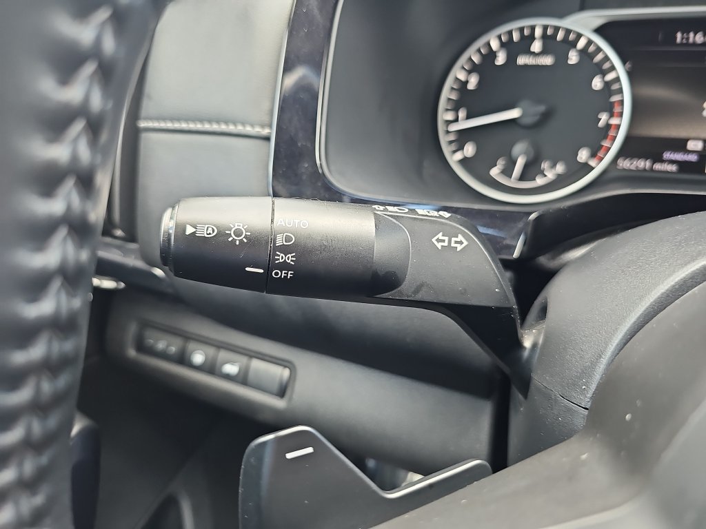 Used 2025 Nissan Pathfinder SV FWD image 34