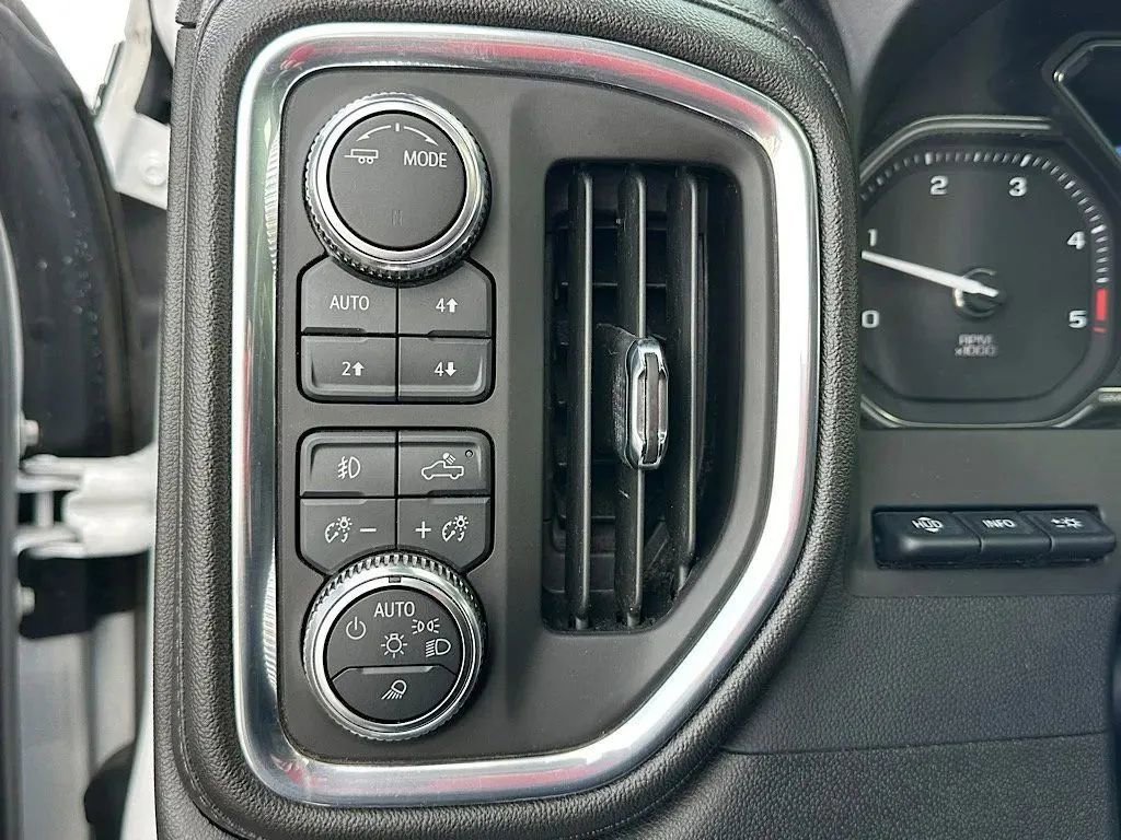 Used 2023 GMC Sierra 2500 Denali w/ Denali Ultimate Package image 23