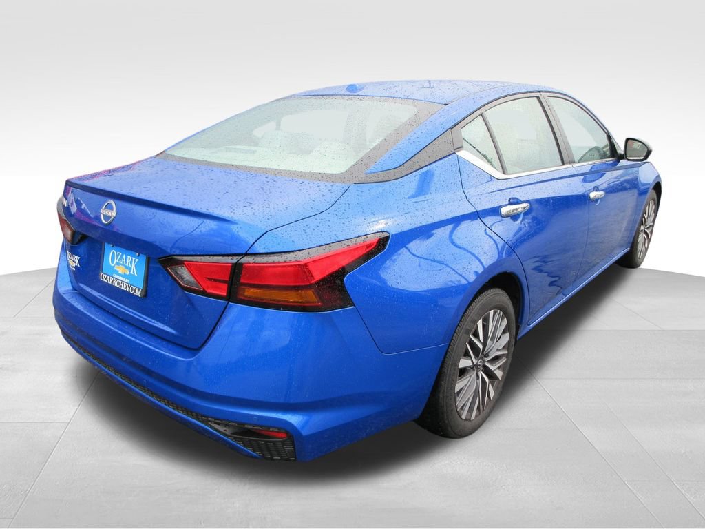 Used 2025 Nissan Altima 2.5 SV FWD image 5