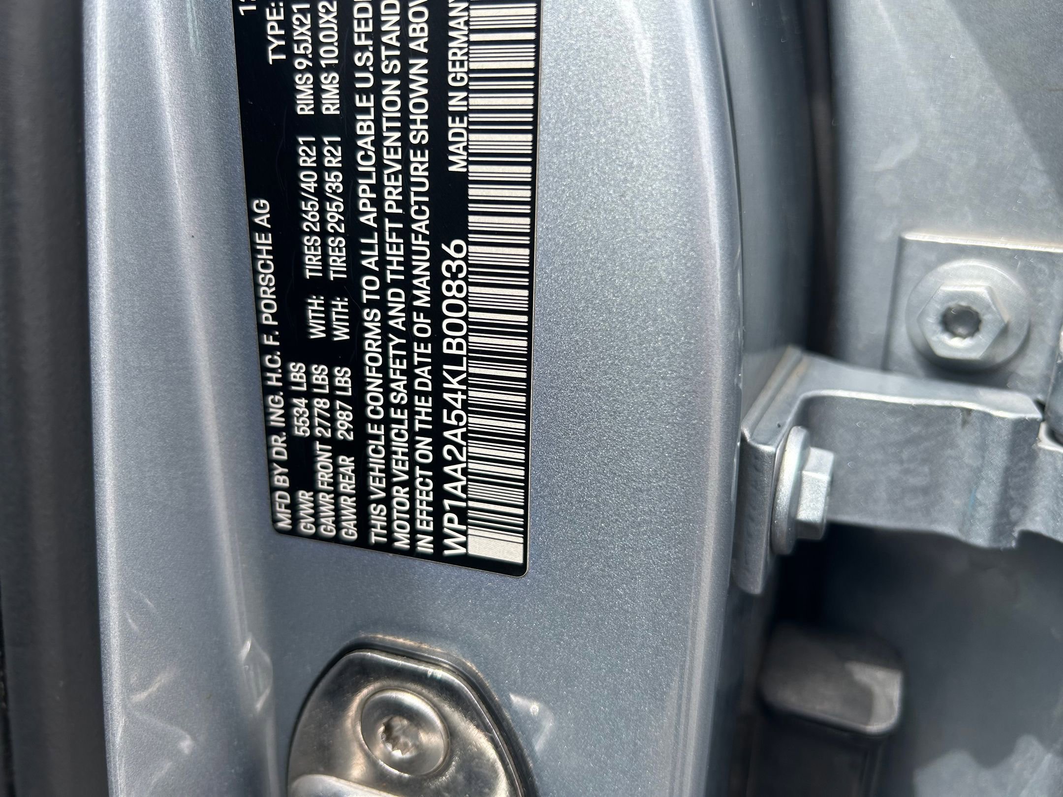 Used 2019 Porsche Macan AWD/4WD image 33