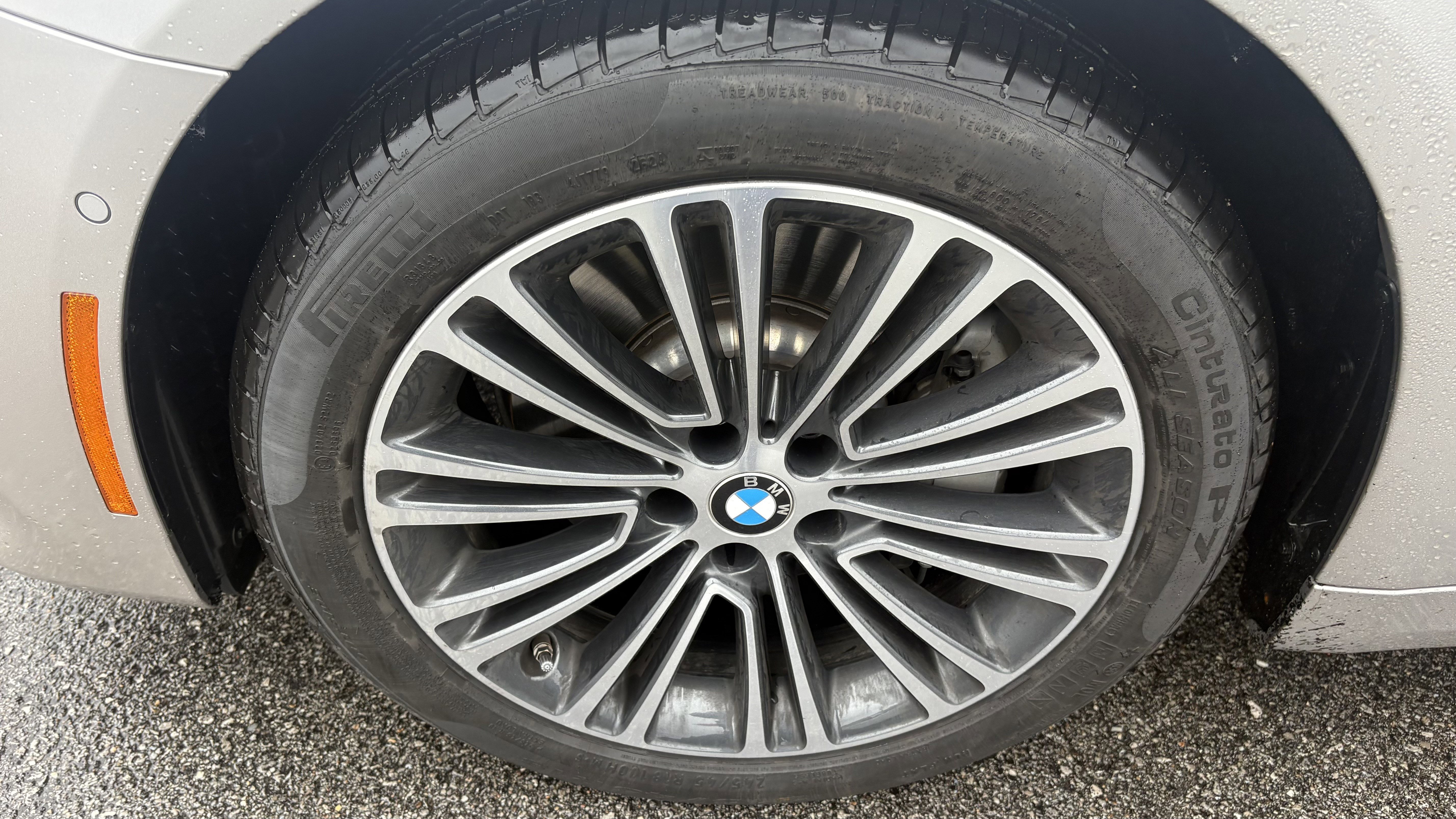 Used 2020 BMW 530i xDrive w/ Premium Package image 12