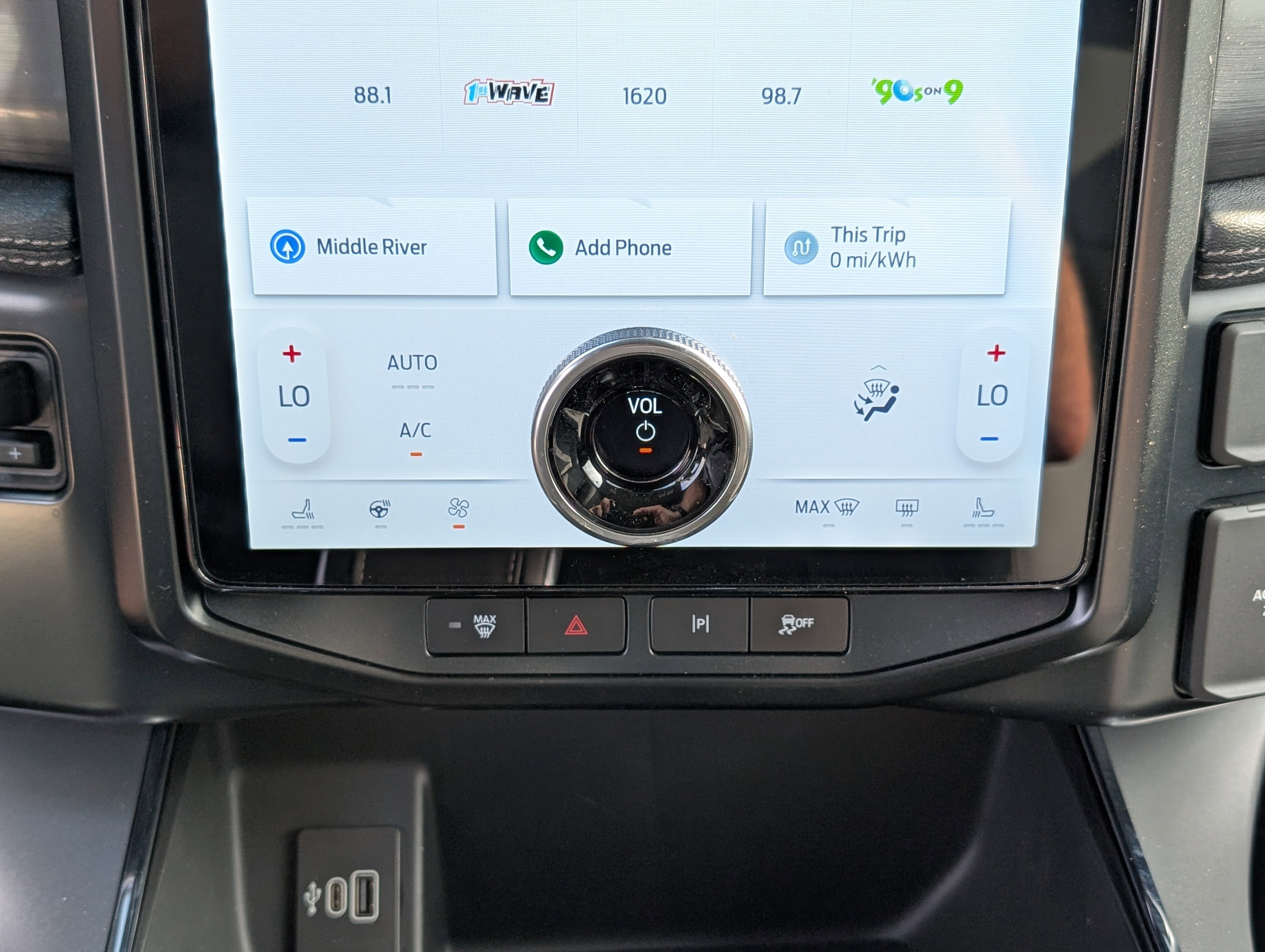 New 2025 Ford F150 Lightning Flash image 27