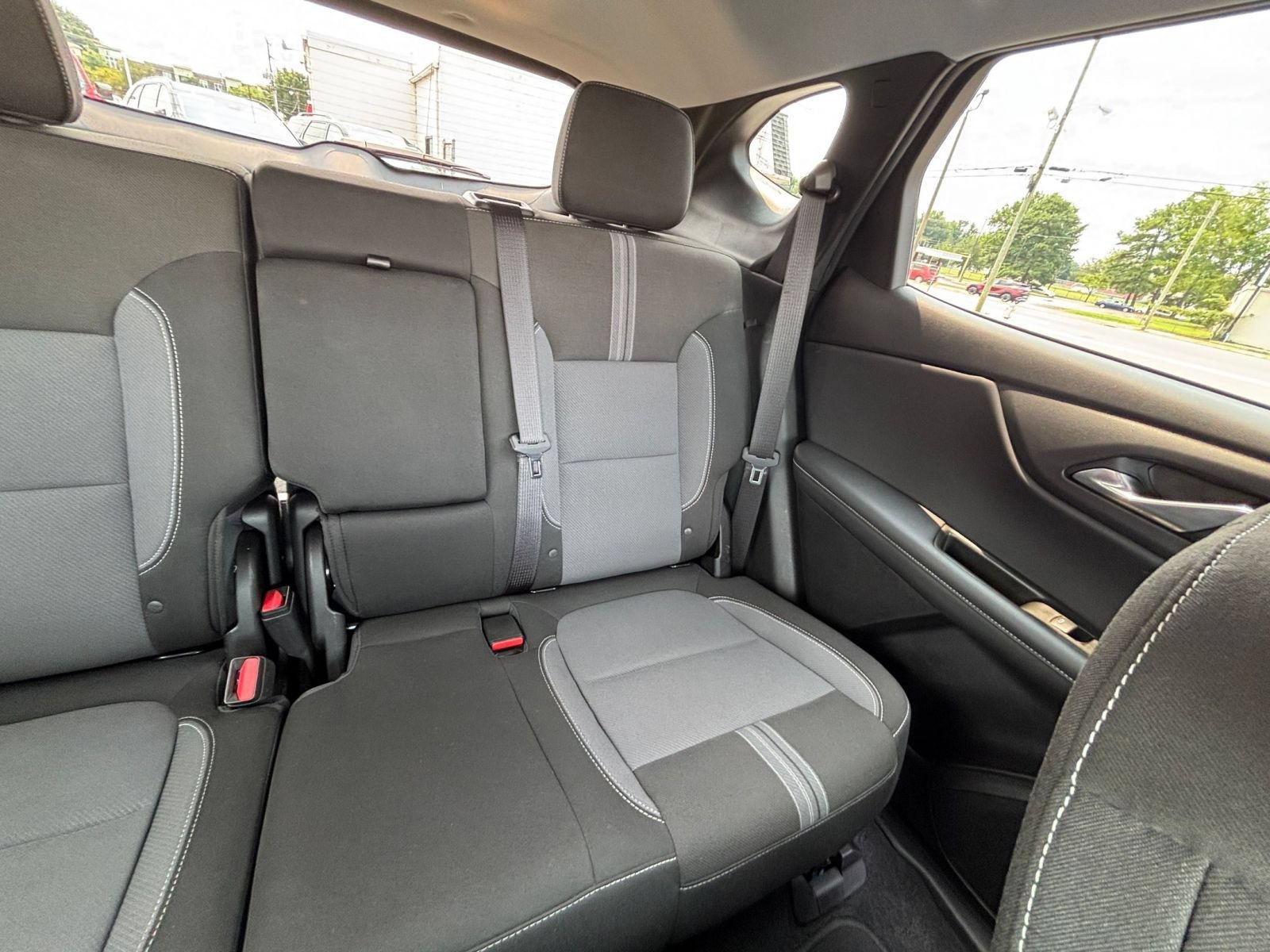 Used 2025 Chevrolet Blazer LT FWD image 38