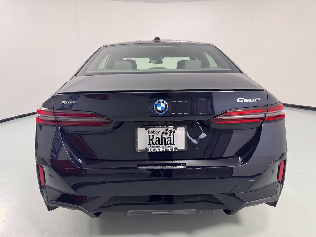 New 2027 BMW 550e xDrive AWD/4WD image 6