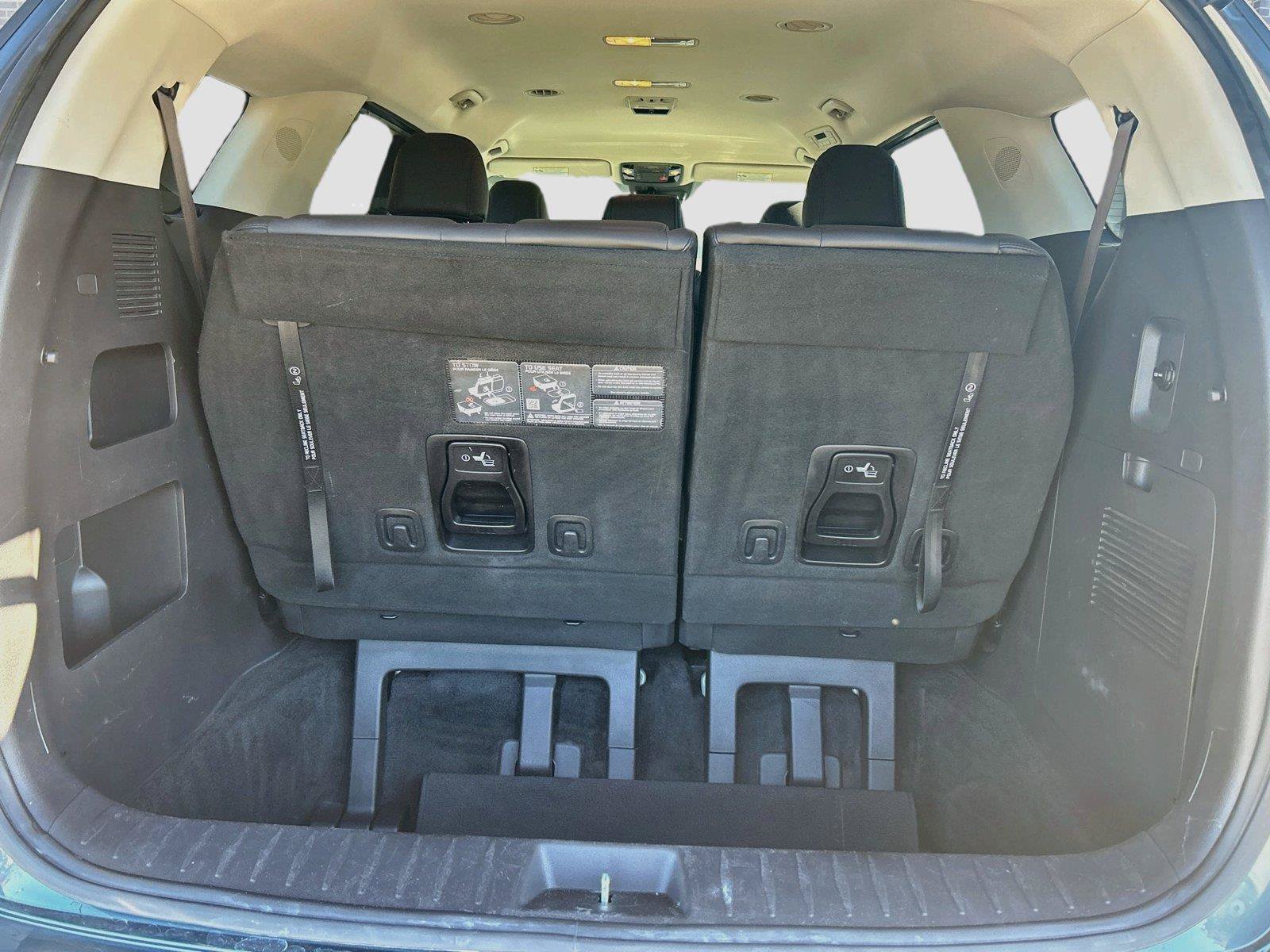 Used 2024 Kia Carnival EX FWD image 14
