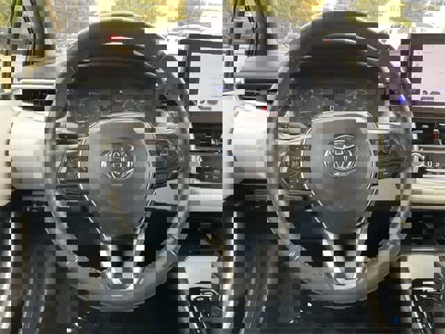 Used 2024 Toyota Corolla SE image 20