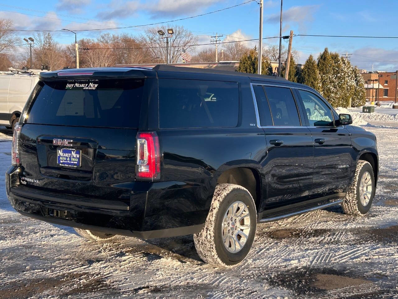Used 2019 GMC Yukon XL SLT image 4