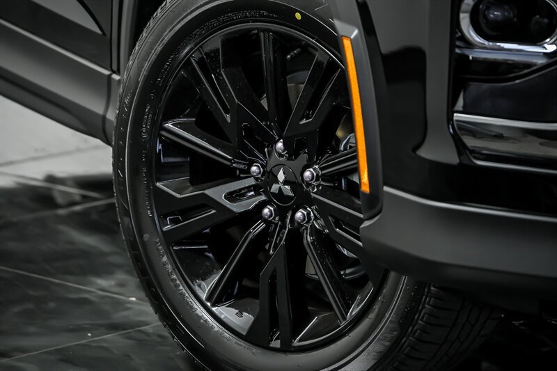 New 2026 Mitsubishi Eclipse Cross LE AWD/4WD image 3