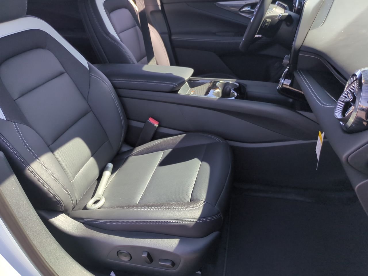 New 2026 Chevrolet Blazer EV LT FWD image 27