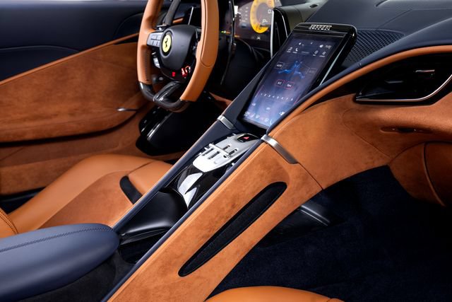 Used 2026 Ferrari Roma Spider RWD image 50