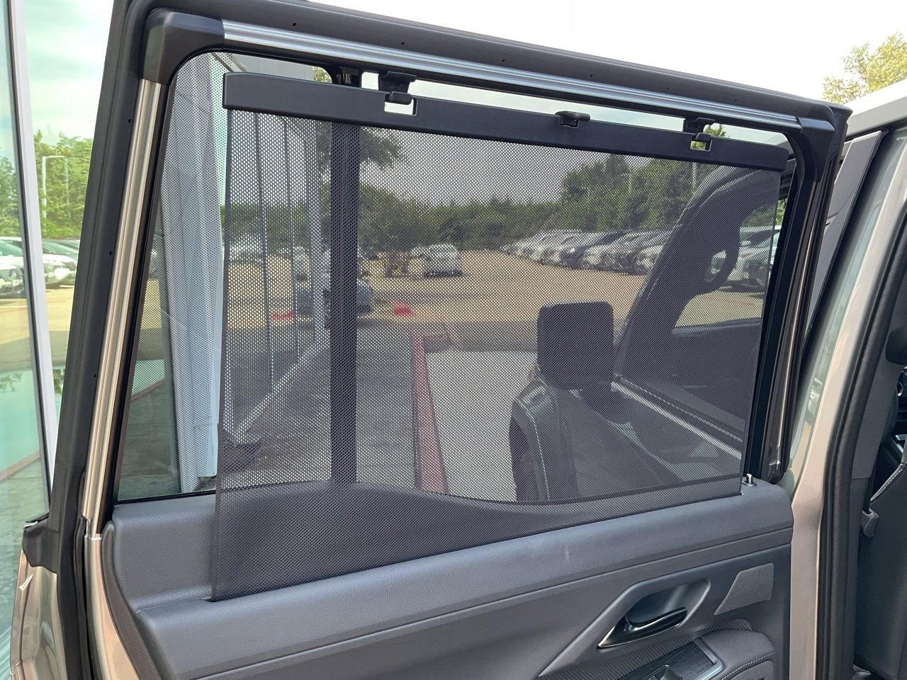Used 2024 Lexus GX 550 w/ Accessory Package (Z1) AWD/4WD image 11
