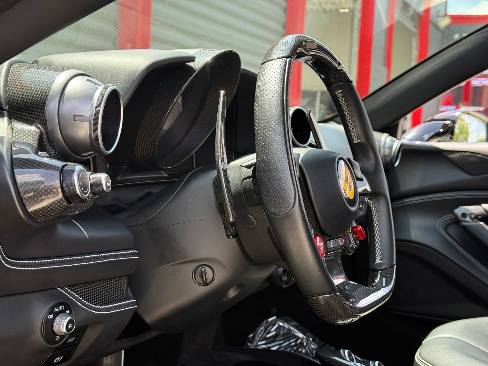 Used 2020 Ferrari F8 Tributo RWD image 29