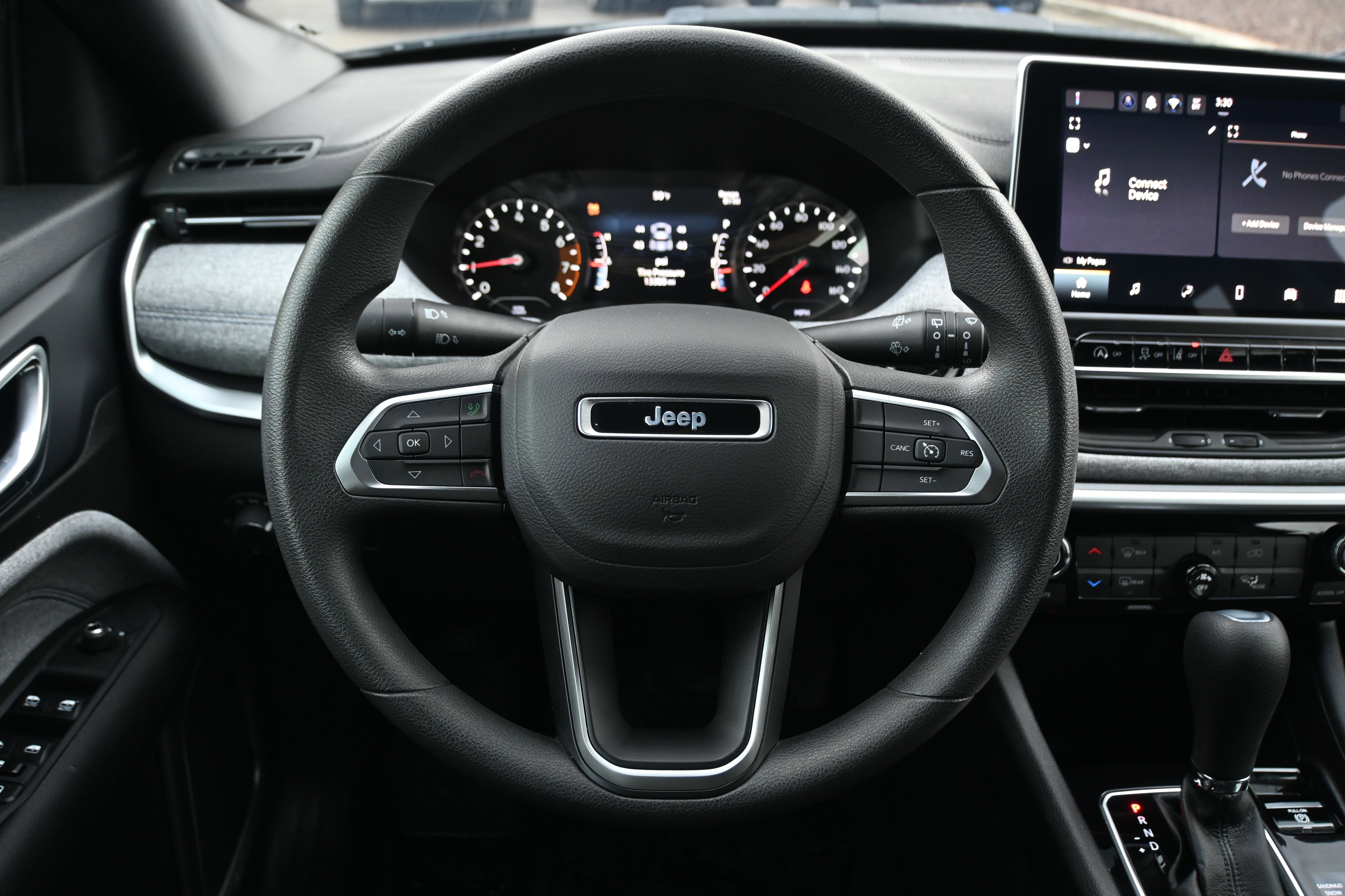 Used 2024 Jeep Compass Sport image 18