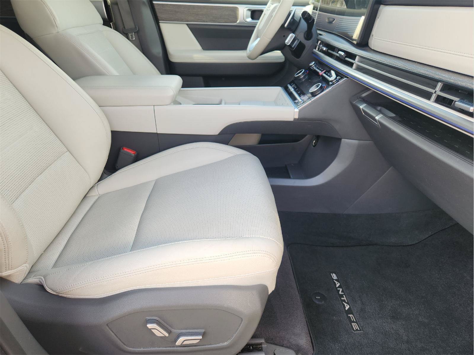 Used 2024 Hyundai Santa Fe Limited FWD image 14