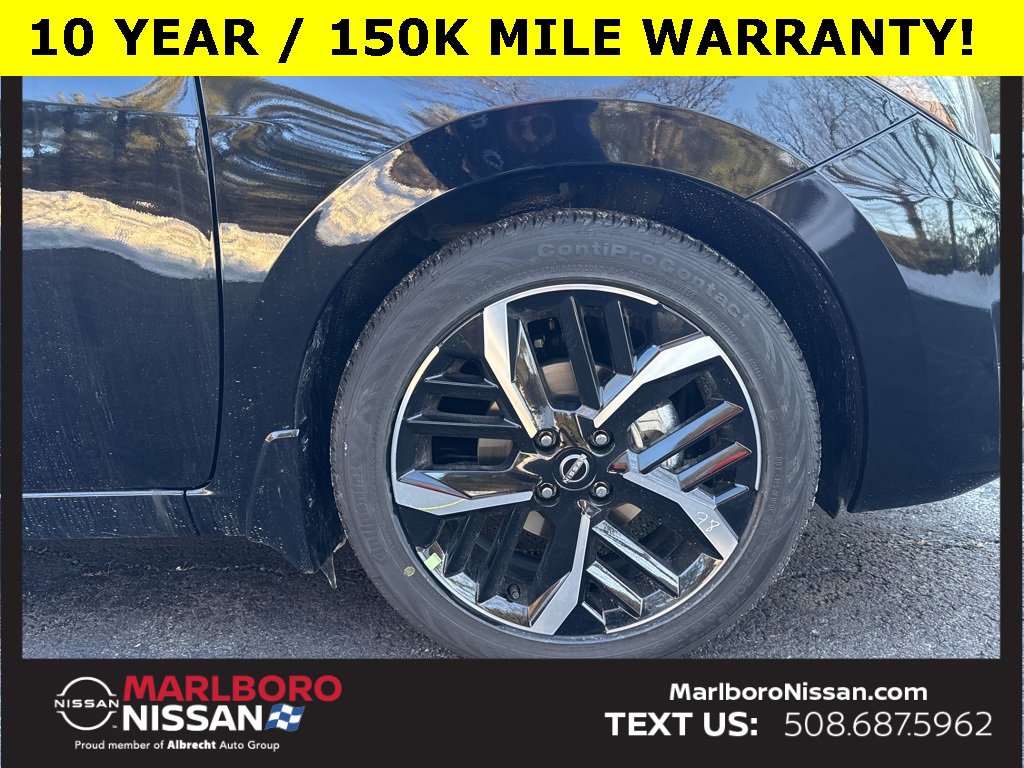 New 2025 Nissan Versa SR w/ Trunk Package image 10