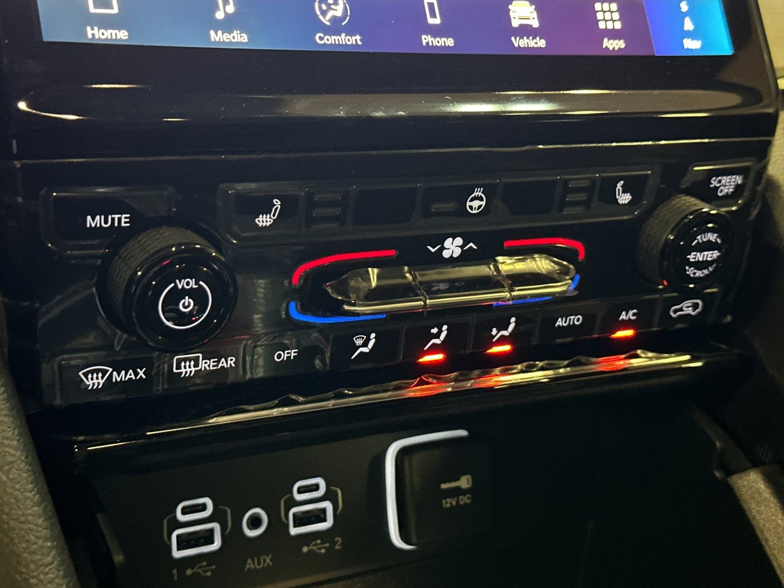 New 2025 Jeep Grand Cherokee Limited w/ Black Appearance Package image 20