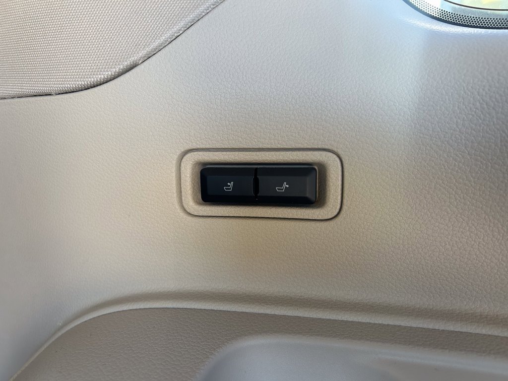 Used 2020 Lincoln Navigator Reserve w/ Luxury Package image 18