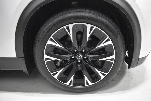 Used 2024 MAZDA CX-90 Plug-In Hybrid w/ Premium Pkg image 9