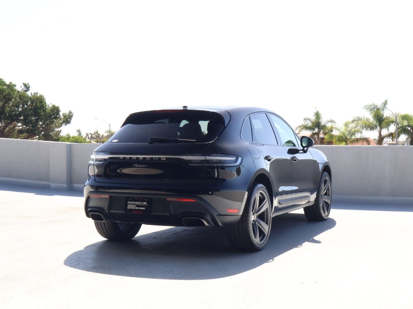 Certified 2026 Porsche Macan AWD/4WD image 9