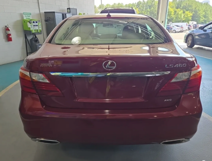 Used 2011 Lexus LS 460 AWD w/ Luxury Value Edition image 16