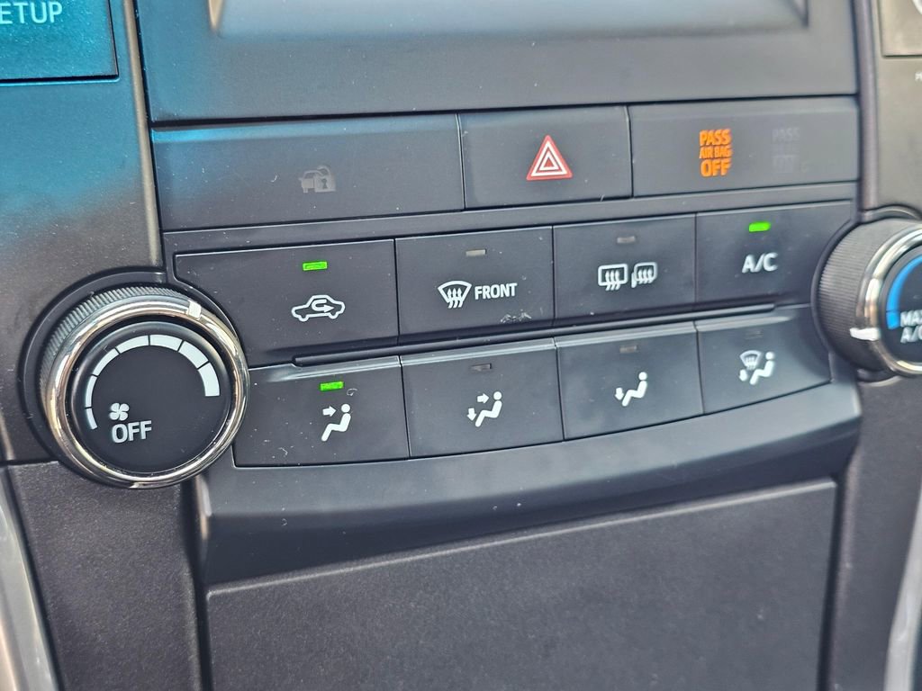 Used 2015 Toyota Camry SE w/ Moonroof Package FWD image 38