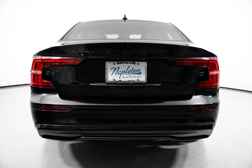 Used 2024 Volvo S60 B5 Plus AWD/4WD image 9