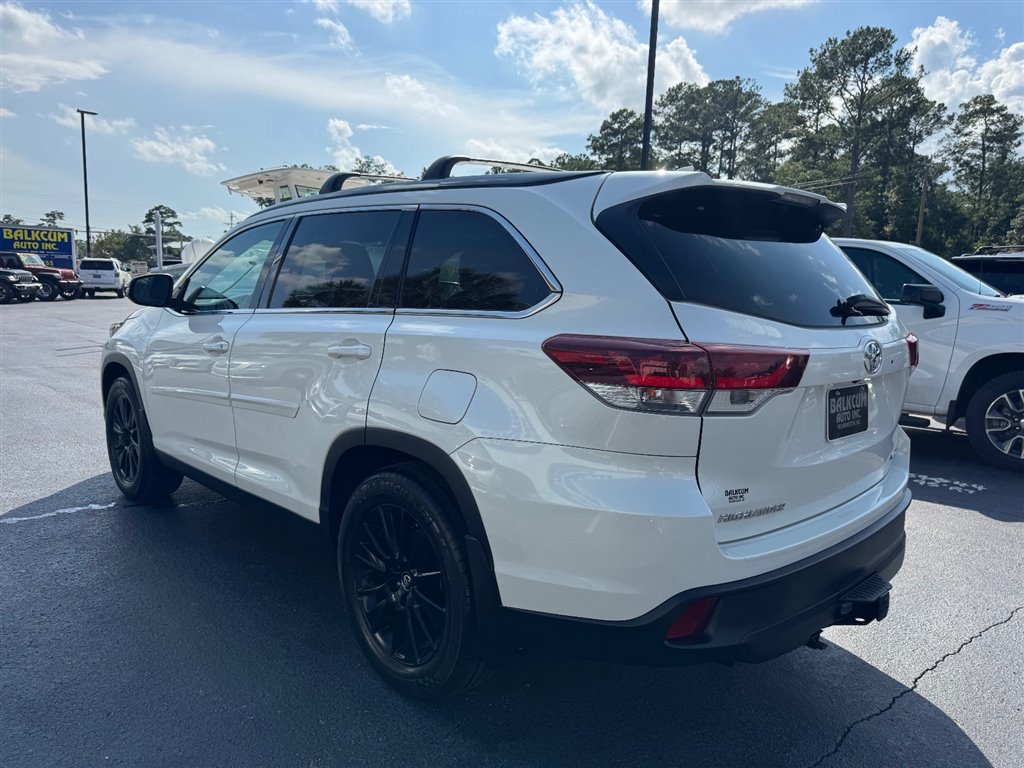 Used 2019 Toyota Highlander SE AWD/4WD image 6