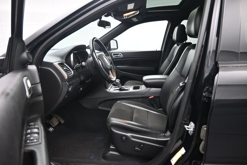 Used 2021 Jeep Grand Cherokee Laredo X AWD/4WD image 24